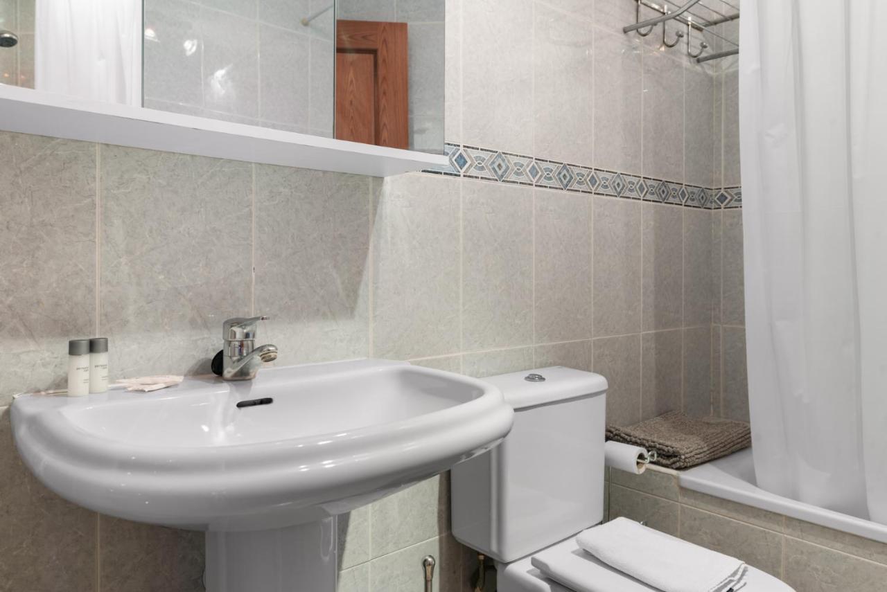 Marysol Beachclose Apartment With Pool By Costarentals - Ref 200 Benalmádena Eksteriør bilde
